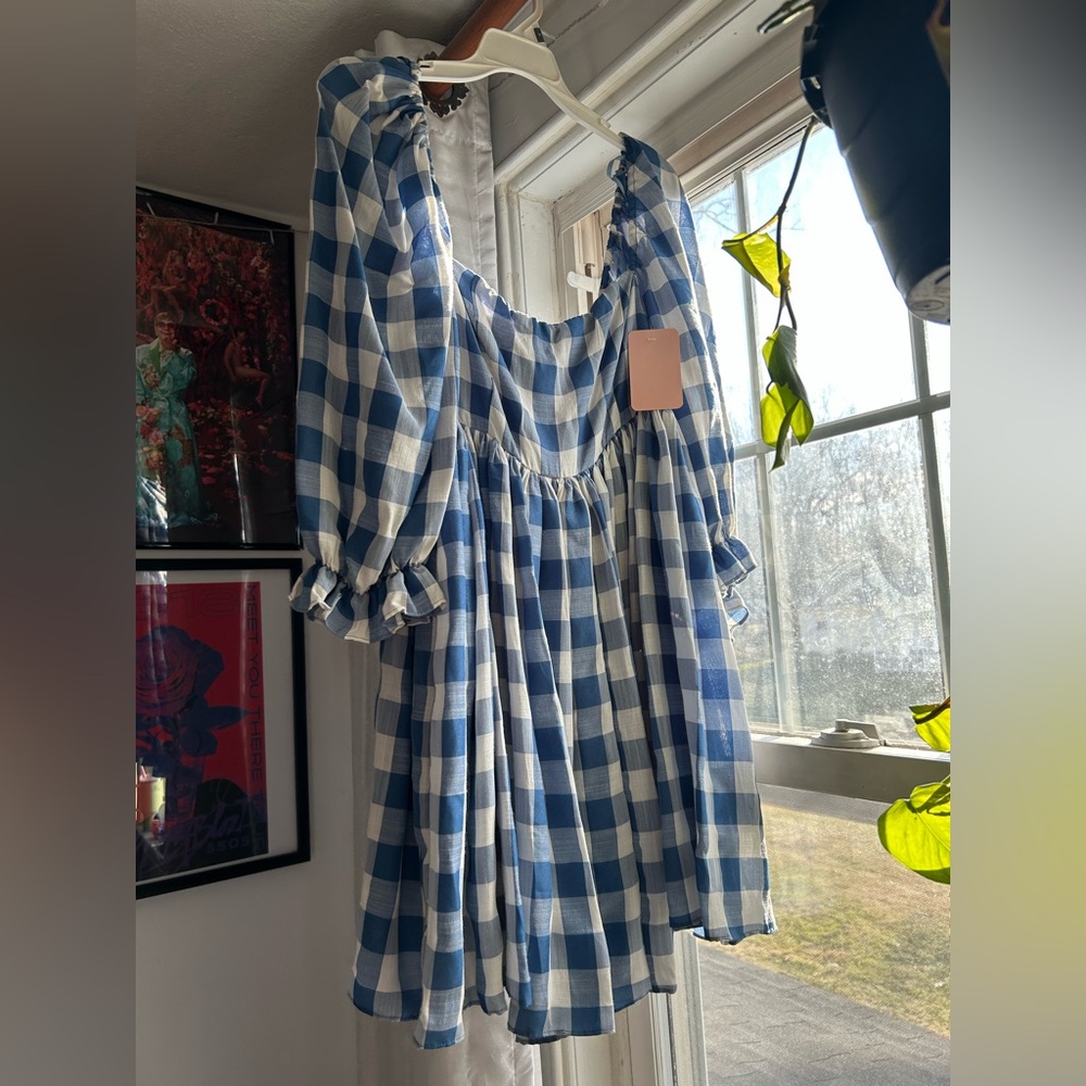 Chic Blue and White Mid-Sleeve Dress